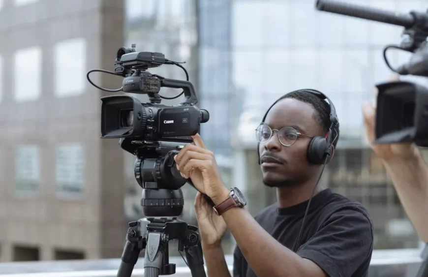 ecom_Camcorder_Professional_Nov25_16x9_an